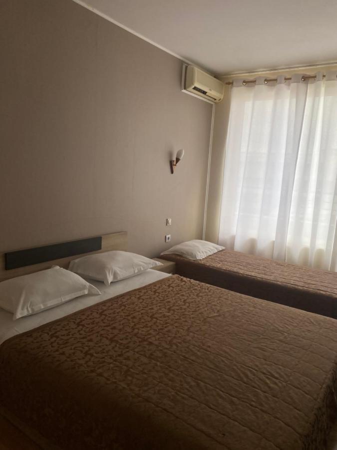 Danita Apartments & Diva Restaurant Bbq&Pool Bar Varna ภายนอก รูปภาพ