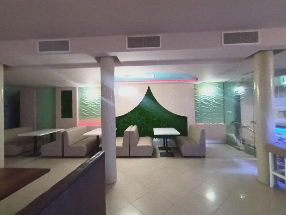 Danita Apartments & Diva Restaurant Bbq&Pool Bar Varna ภายนอก รูปภาพ