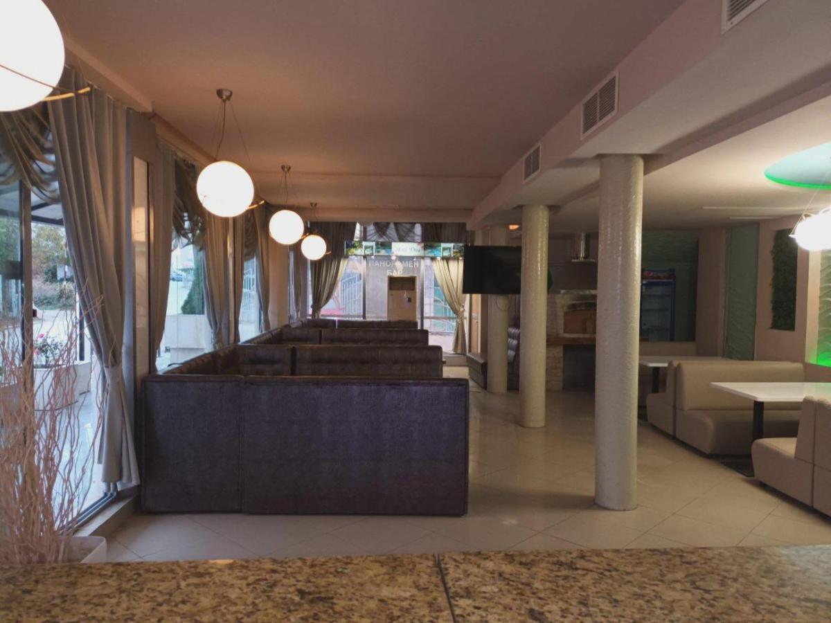 Danita Apartments & Diva Restaurant Bbq&Pool Bar Varna ภายนอก รูปภาพ