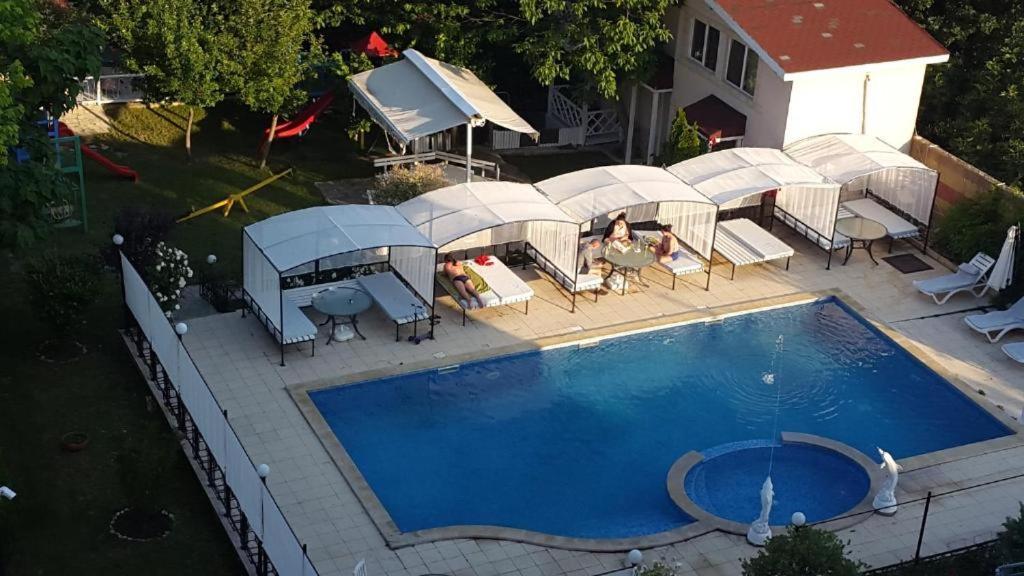 Danita Apartments & Diva Restaurant Bbq&Pool Bar Varna ภายนอก รูปภาพ