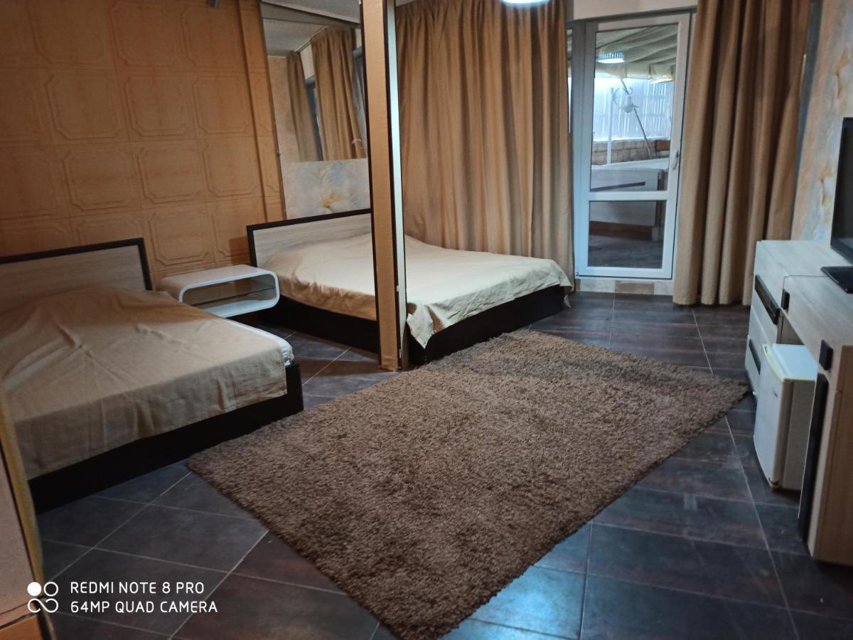 Danita Apartments & Diva Restaurant Bbq&Pool Bar Varna ภายนอก รูปภาพ