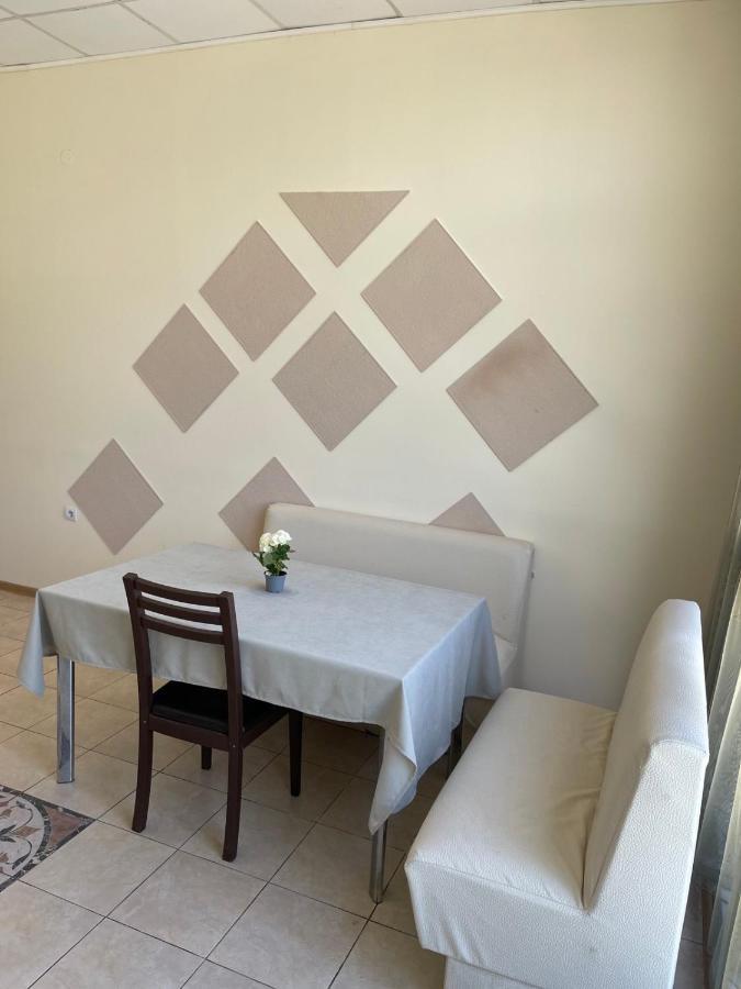 Danita Apartments & Diva Restaurant Bbq&Pool Bar Varna ภายนอก รูปภาพ