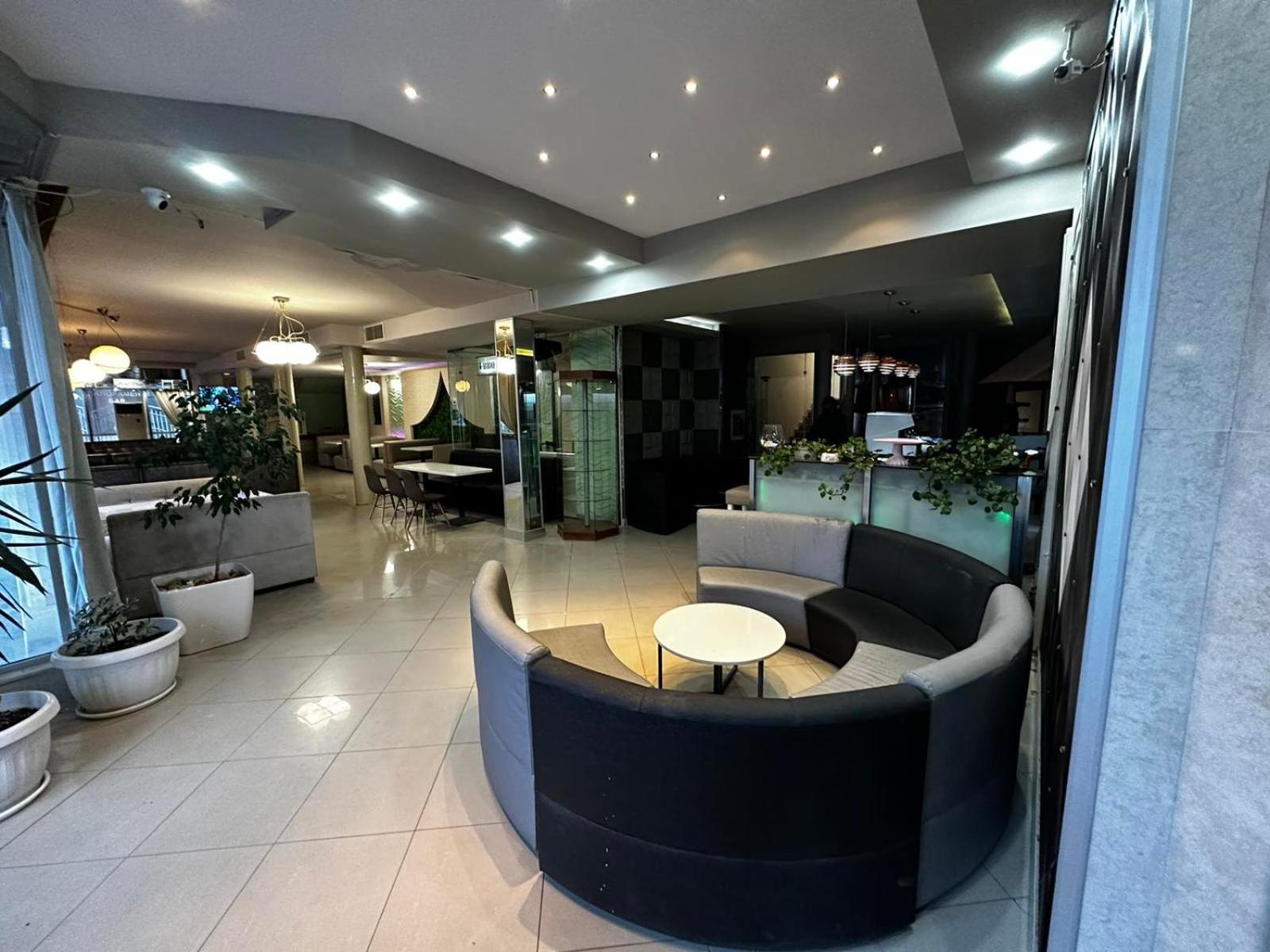 Danita Apartments & Diva Restaurant Bbq&Pool Bar Varna ภายนอก รูปภาพ