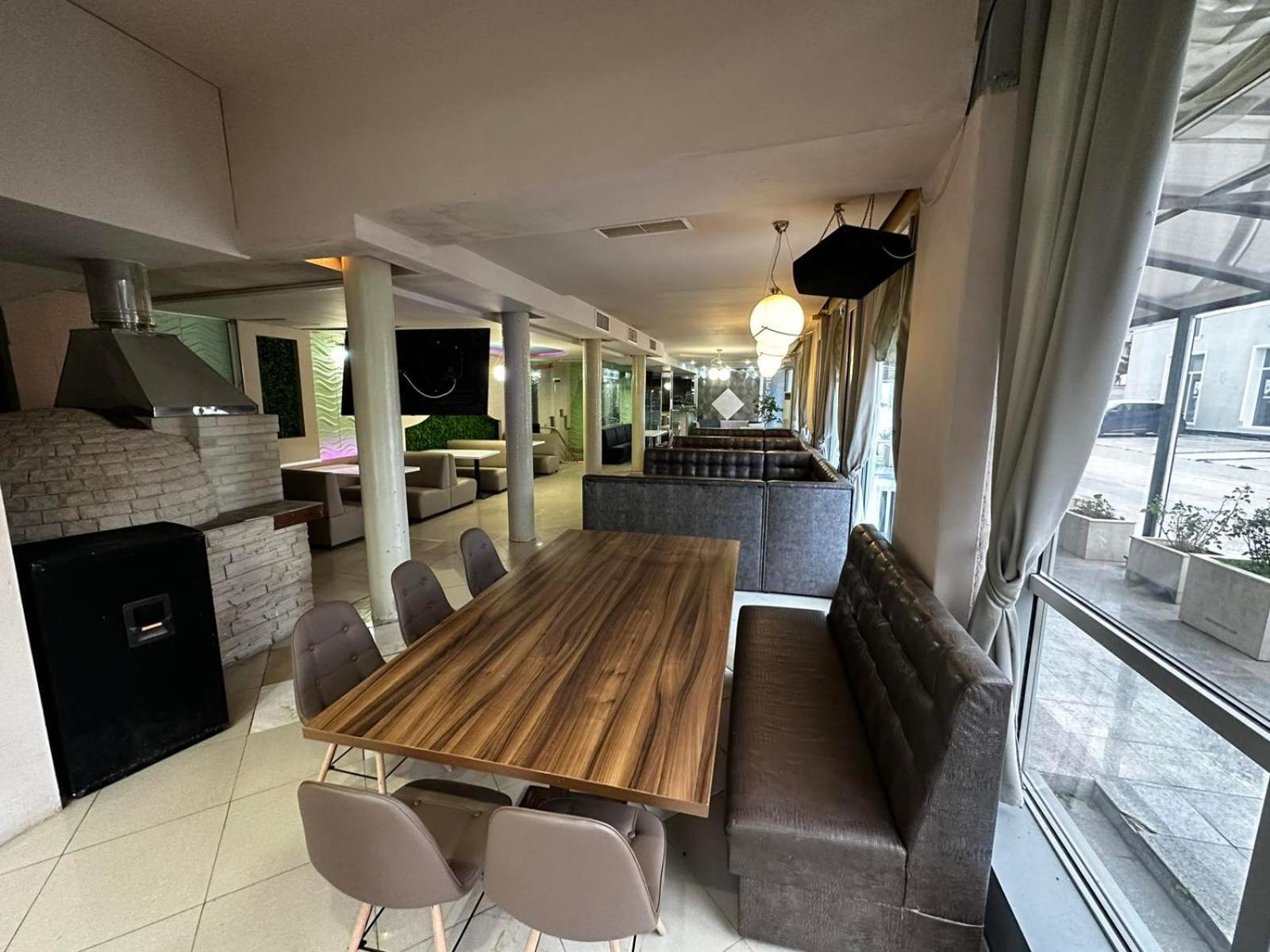 Danita Apartments & Diva Restaurant Bbq&Pool Bar Varna ภายนอก รูปภาพ